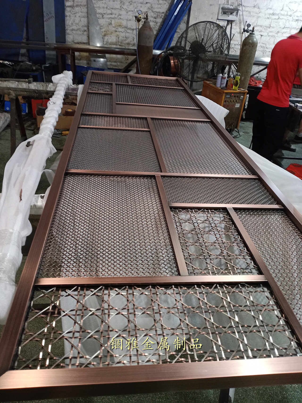 精美时髦之不锈钢拉丝仿古铜屏风（图ZMjIyNzkxODI4） - 建筑设计 - 站酷设计师锢雅18566019743原创素材 - 站酷ZCOOL