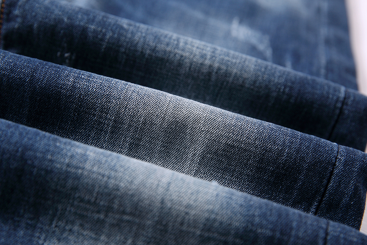 男装平铺 男女服装平铺图展示 休闲裤平铺摄影效果图 产品静物拍摄影 牛仔裤静物平铺摄影效果参考（图ZNDk4MDU1MDA=） - 产品摄影 - 站酷设计师zhang01688原创素材 - 站酷ZCOOL