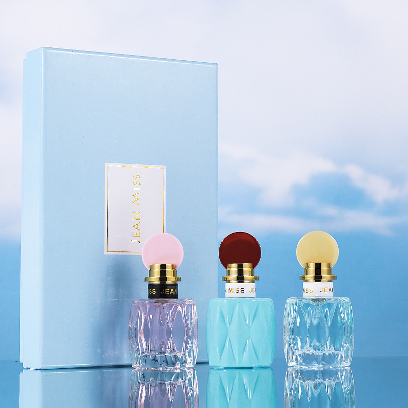 香水攝影拍攝（圖ZMjU2OTA5MjQ0） - 產(chǎn)品攝影 - 站酷設(shè)計師依然輪回原創(chuàng)素材 - 站酷ZCOOL