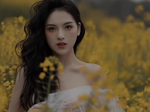 定制人像 | 低调油菜花