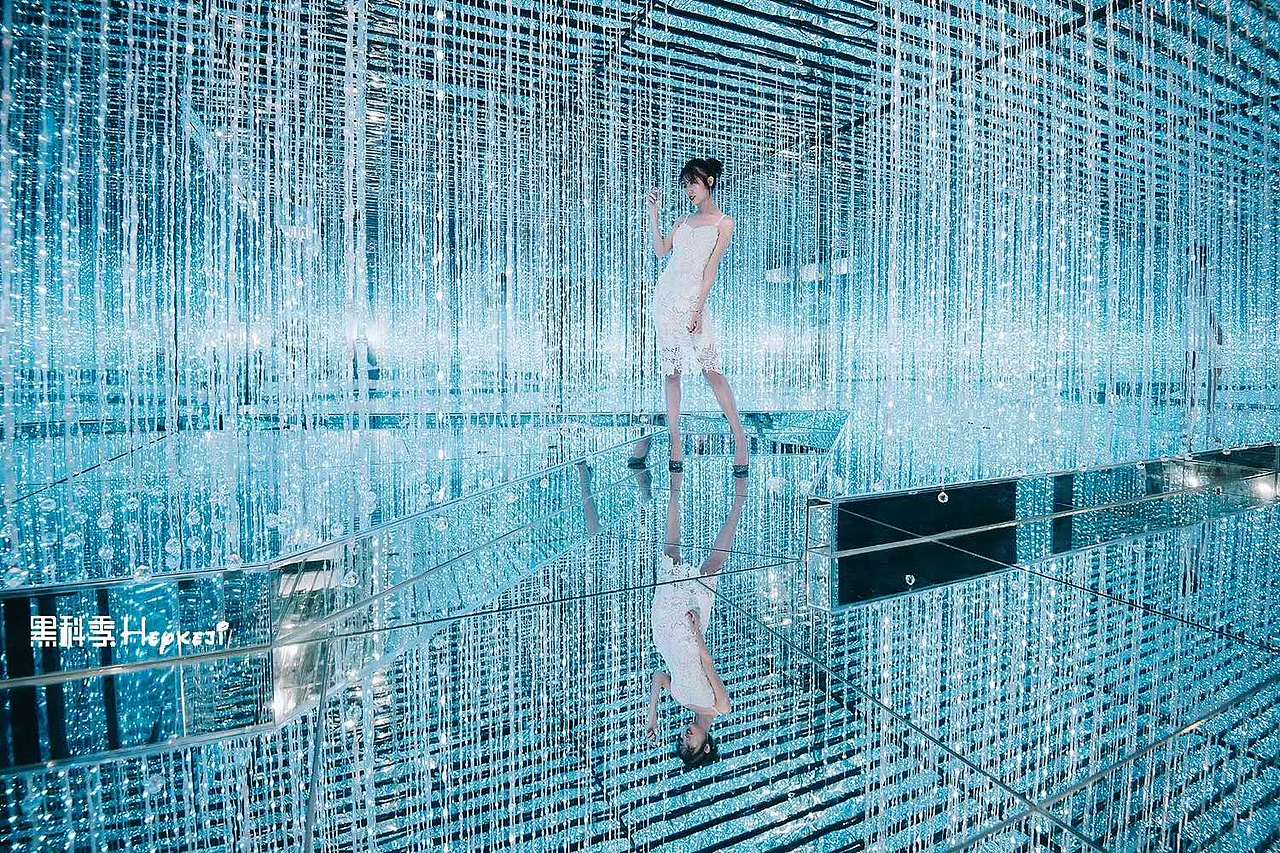 小孩子才分对错,成年人只看利弊