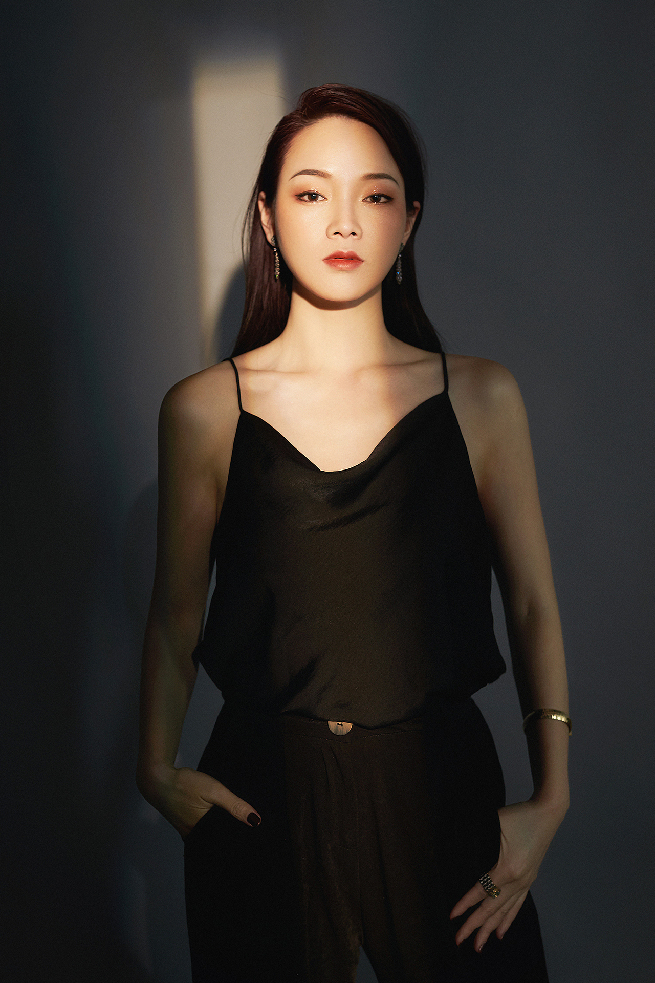 形象定制 ▏珠宝设计师形象摄影