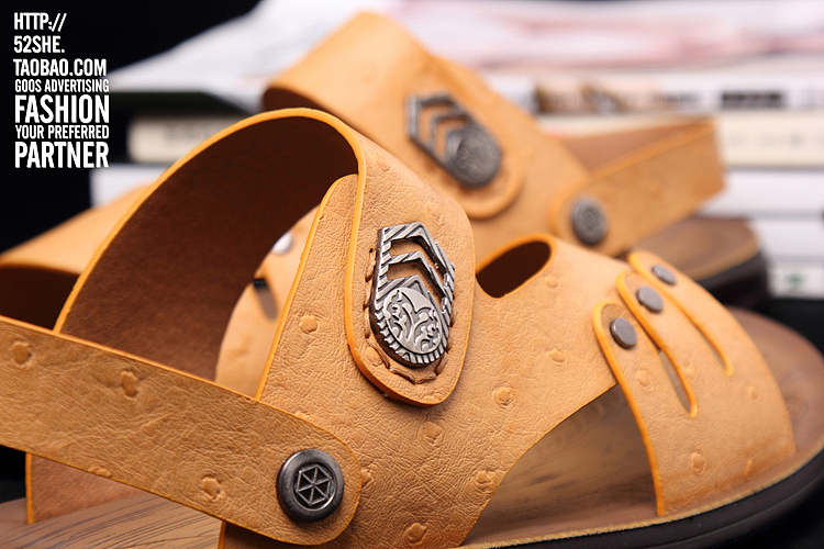 男凉鞋场景拍摄 罗马凉鞋沙滩鞋男拍照 真牛皮两用男士皮拖鞋凉鞋实物网店摄影（图ZNTIwNzkyMDA=） - 产品摄影 - 站酷设计师广州古斯广告原创素材 - 站酷ZCOOL