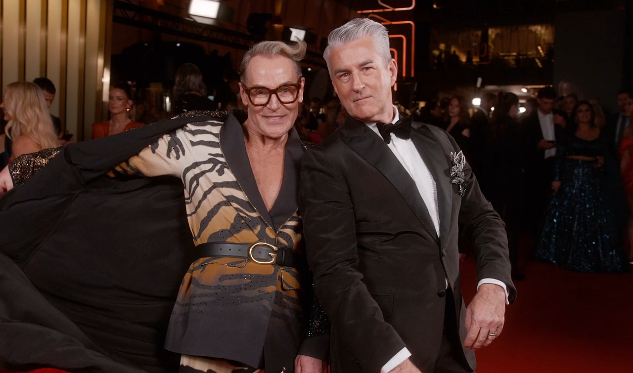 【高速机械臂慢动作拍照】一个自带热点流量的互动装置