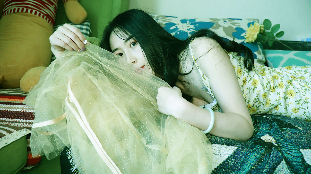 那个穿着碎花裙的女人（图ZMzE1MjM0MTI4） - 人像摄影 - 站酷设计师心魔月儿原创素材 - 站酷ZCOOL