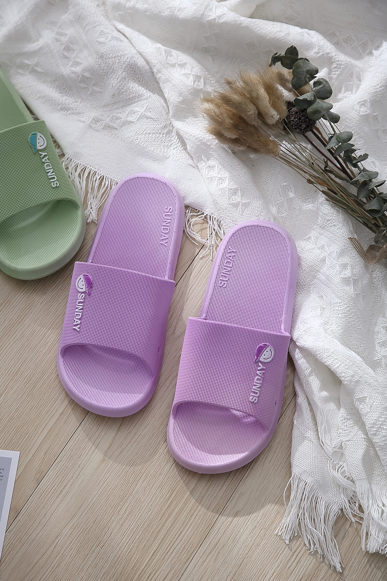 拖鞋（图ZMjQ2MzkyMDUy） - 产品摄影 - 站酷设计师二少爷xiucai原创素材 - 站酷ZCOOL