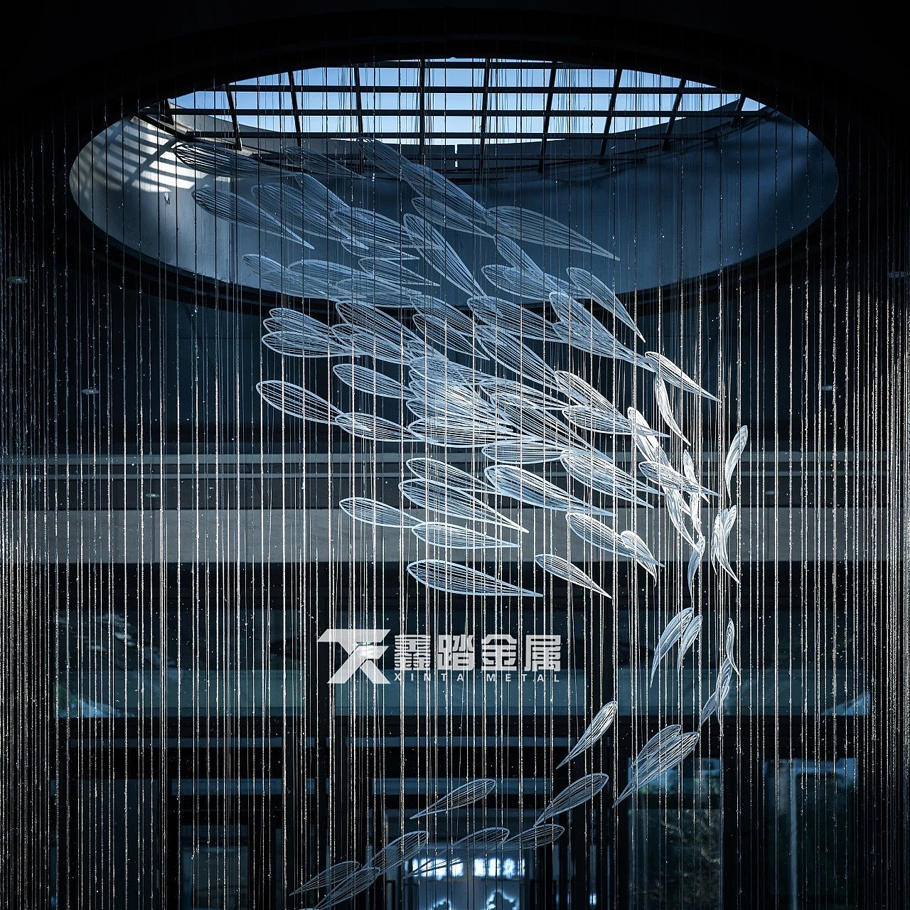 售楼部入口水池景观小品雕塑 多层抽象不锈钢鱼群雕塑