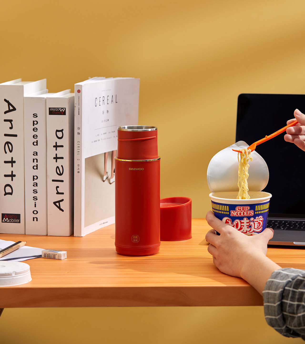 大宇DAEWOO D3便携旅行水壶产品拍摄