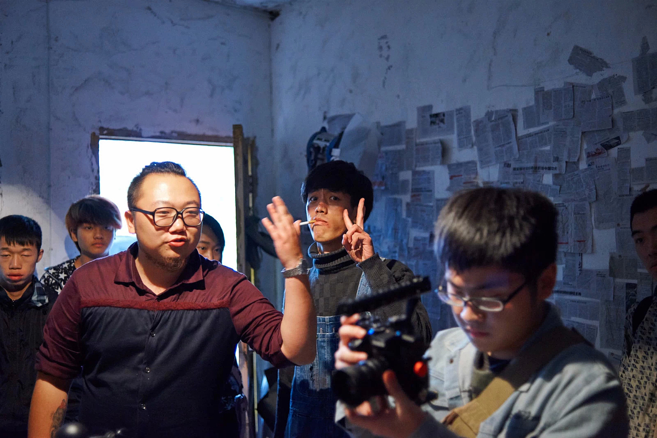 《锤子王三》先行预告片（图ZMjMwNzM1MDg=） - 短片 - 站酷设计师_海绵身上好多洞原创素材 - 站酷ZCOOL