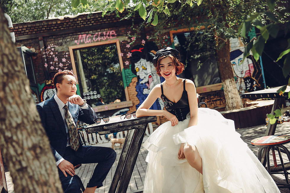 新疆四仟纪摄影内景婚纱照客片分享