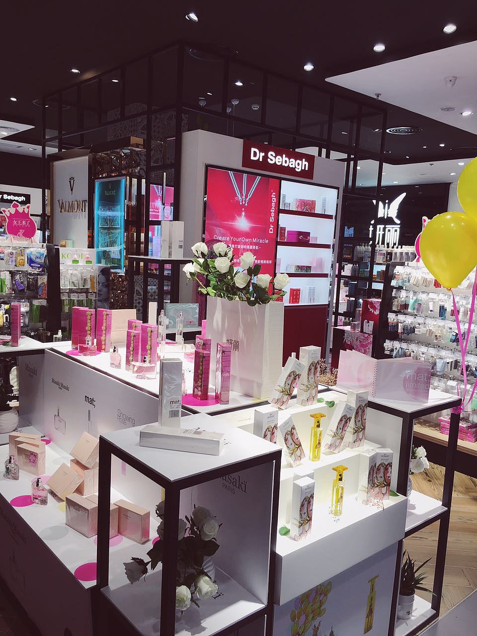 香水陈列展示设计-display design