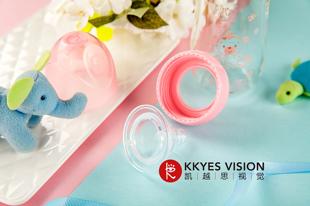 婴儿用品 宝宝奶瓶 静物 产品拍摄 费雪 场景图（图ZODE3NjgwODA=） - 产品摄影 - 站酷设计师金光高照商业摄影原创素材 - 站酷ZCOOL