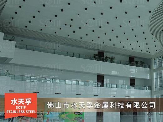 定制外墙装饰银色镜面不锈钢蜂窝板