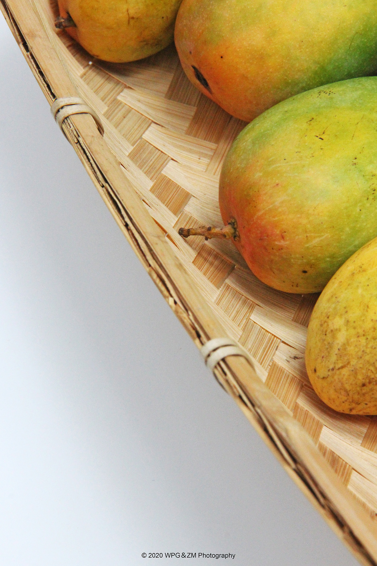 《 HELLO · JULY 》