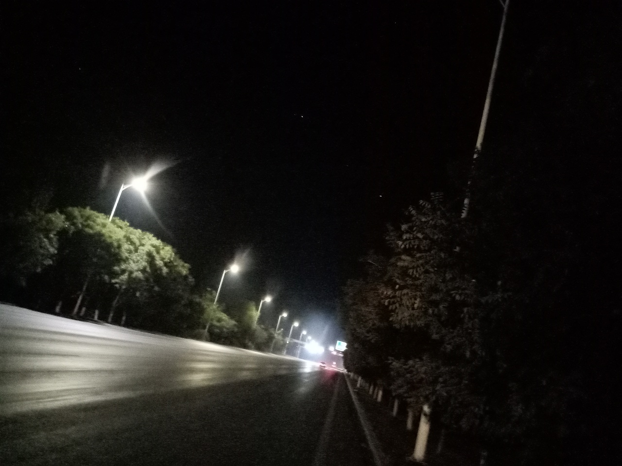 不那么漂亮且平凡的夜景（图ZMTMwNjI5MjEy） - 环境/建筑摄影 - 站酷设计师Z08124324原创素材 - 站酷ZCOOL
