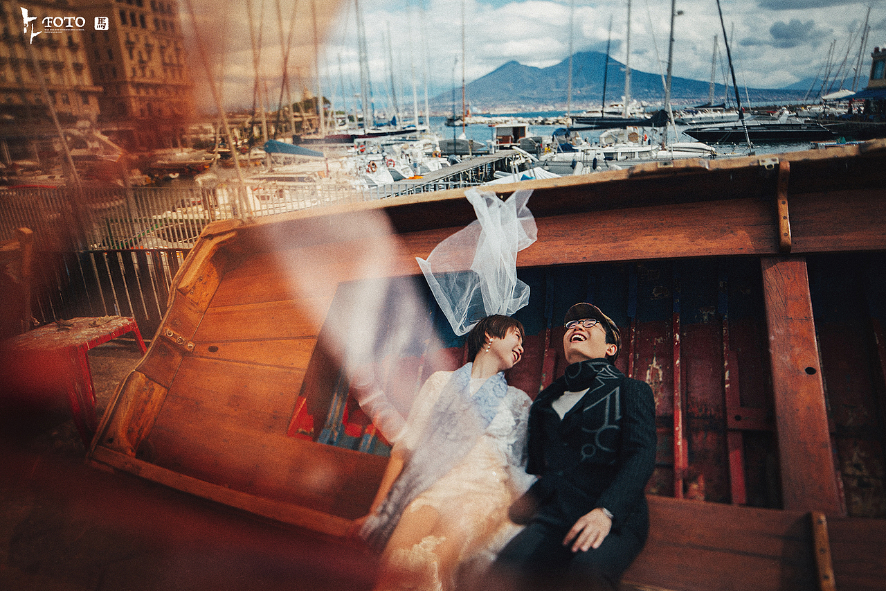 Vedi Napoli e poi muori , See Naples and die.