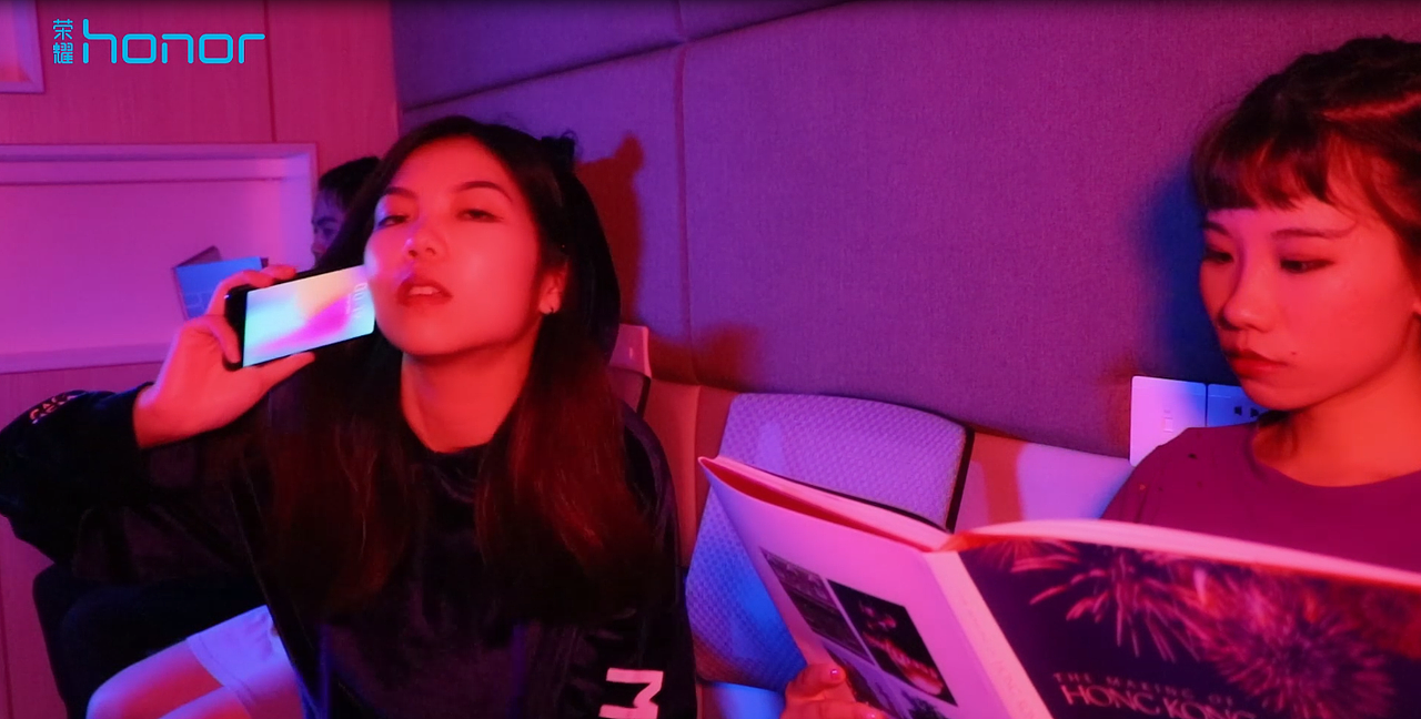 第十届大学生广告大赛（大广赛）华为荣耀手机广告视频（图ZMjE5NDEyMjA0） - 宣传片 - 站酷设计师Celia犀莉呀原创素材 - 站酷ZCOOL