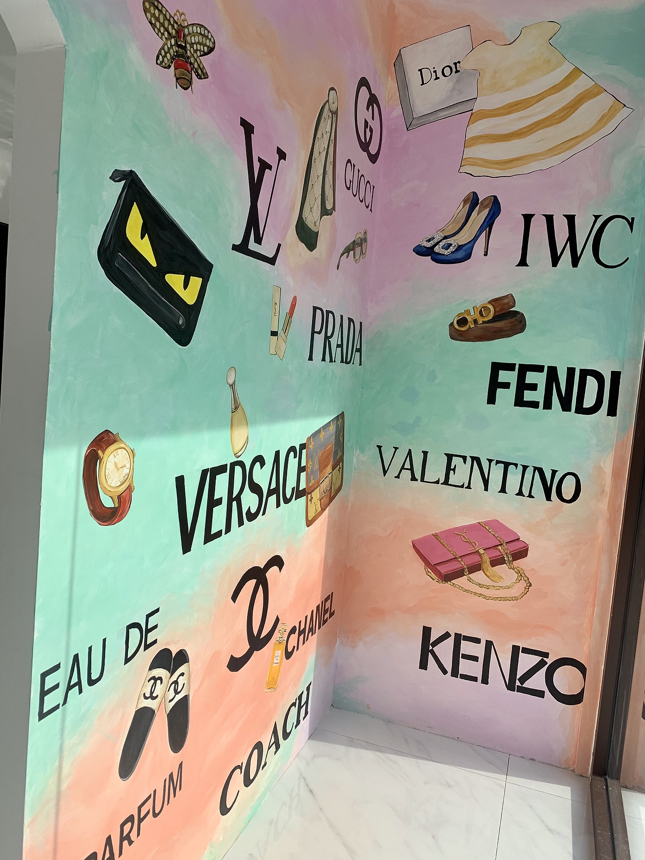 精品洗衣店时尚名品主题墙绘