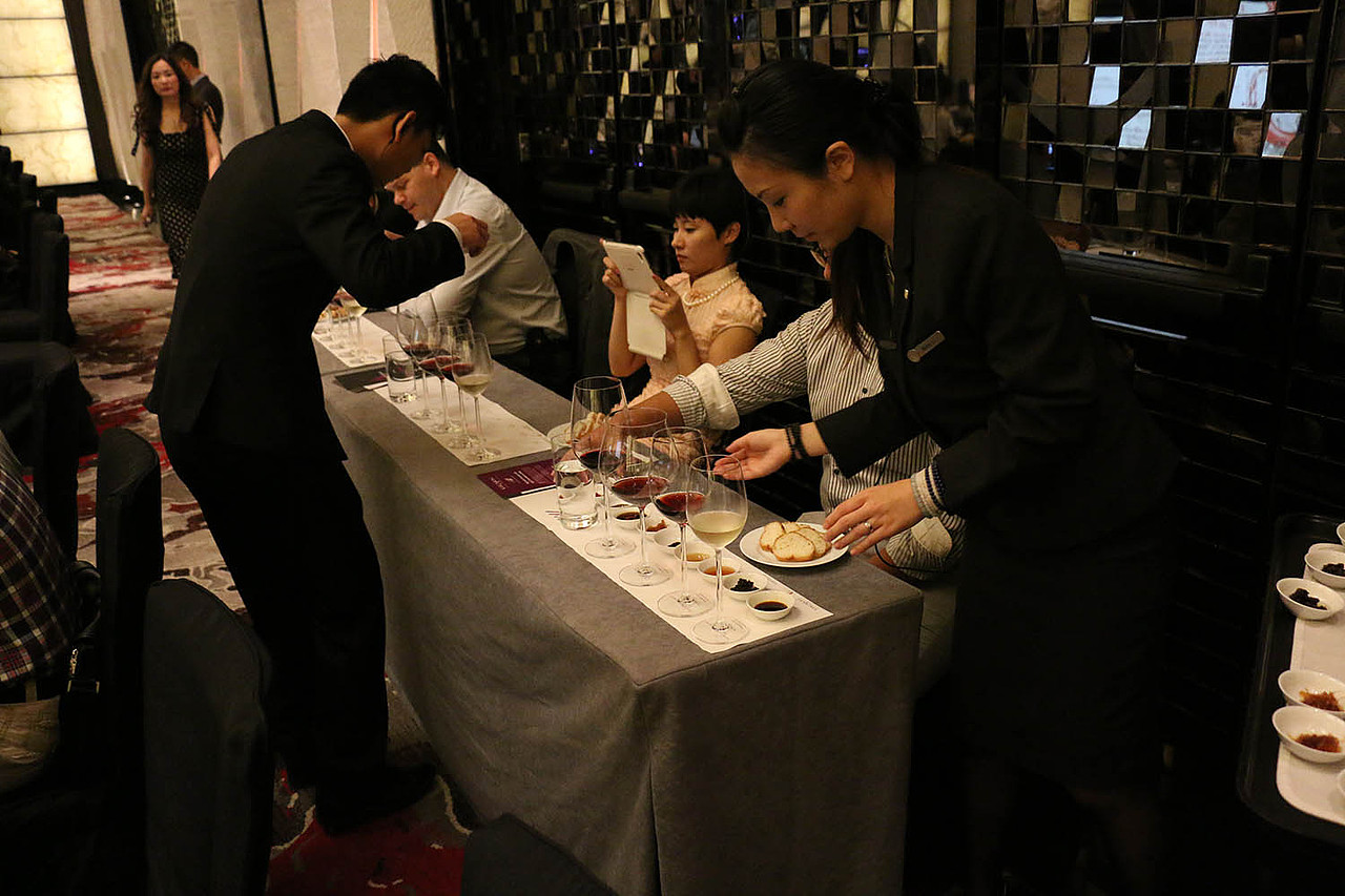 广州 四季酒店 lucaris 品酒会 2014 07（图ZNDE3NzI2NTY=） - 人文/纪实摄影 - 站酷设计师森林会展原创素材 - 站酷ZCOOL