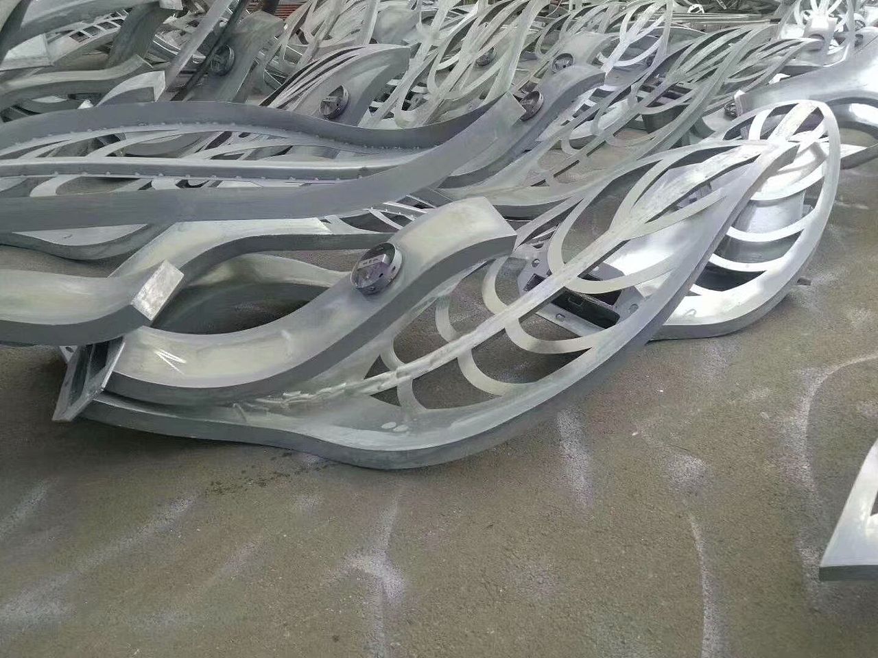 异型定制大型景观组合灯-暖色灯杆发光景观灯