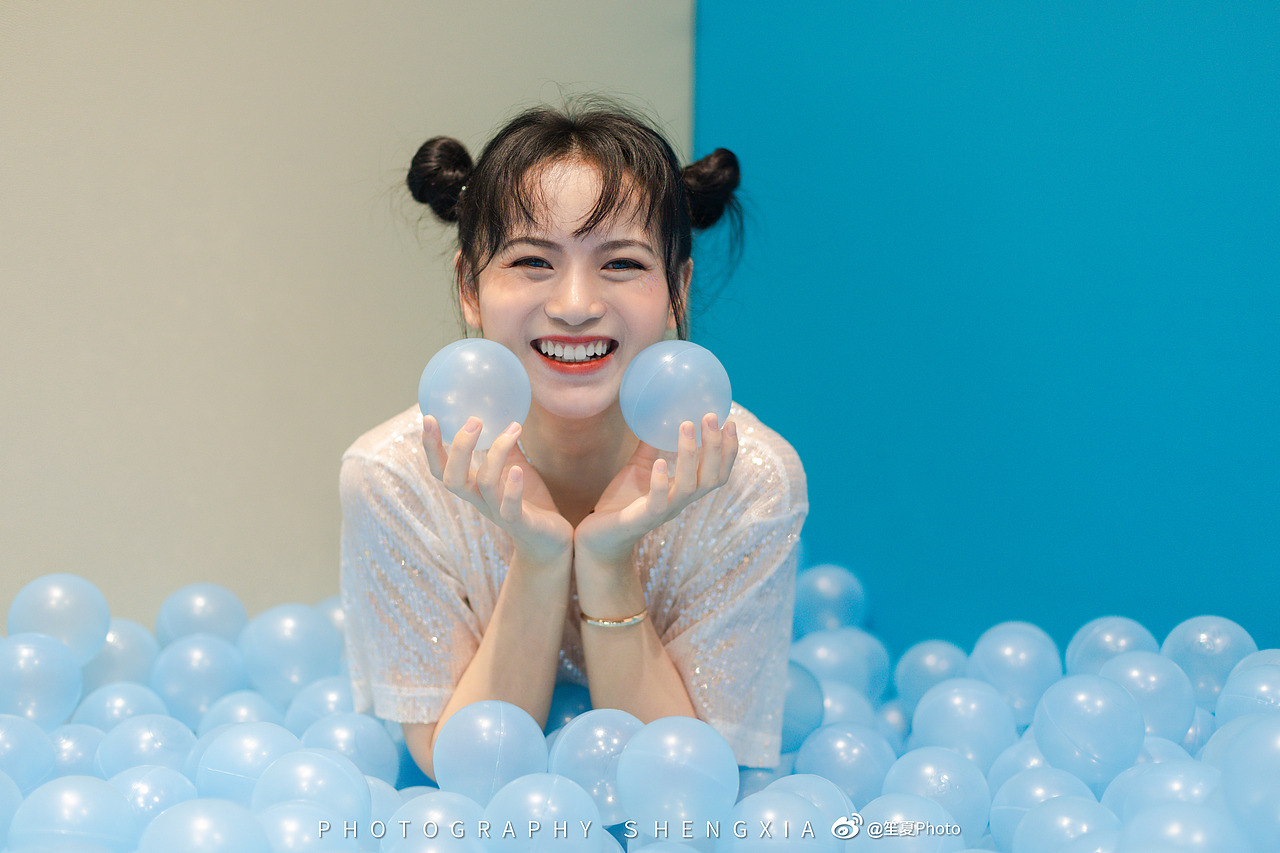 哇！你是吃小可爱长大的小姐姐吗？