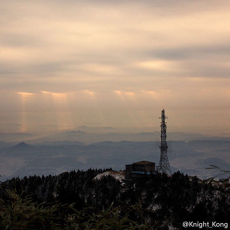 远处看到的耶稣光