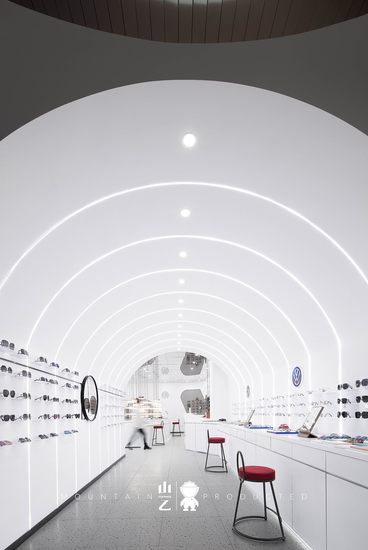 山乙建设丨眼镜店工装设计VS实景（图ZMjM5ODQzNzYw） - 家装设计 - 站酷设计师山乙建设原创素材 - 站酷ZCOOL