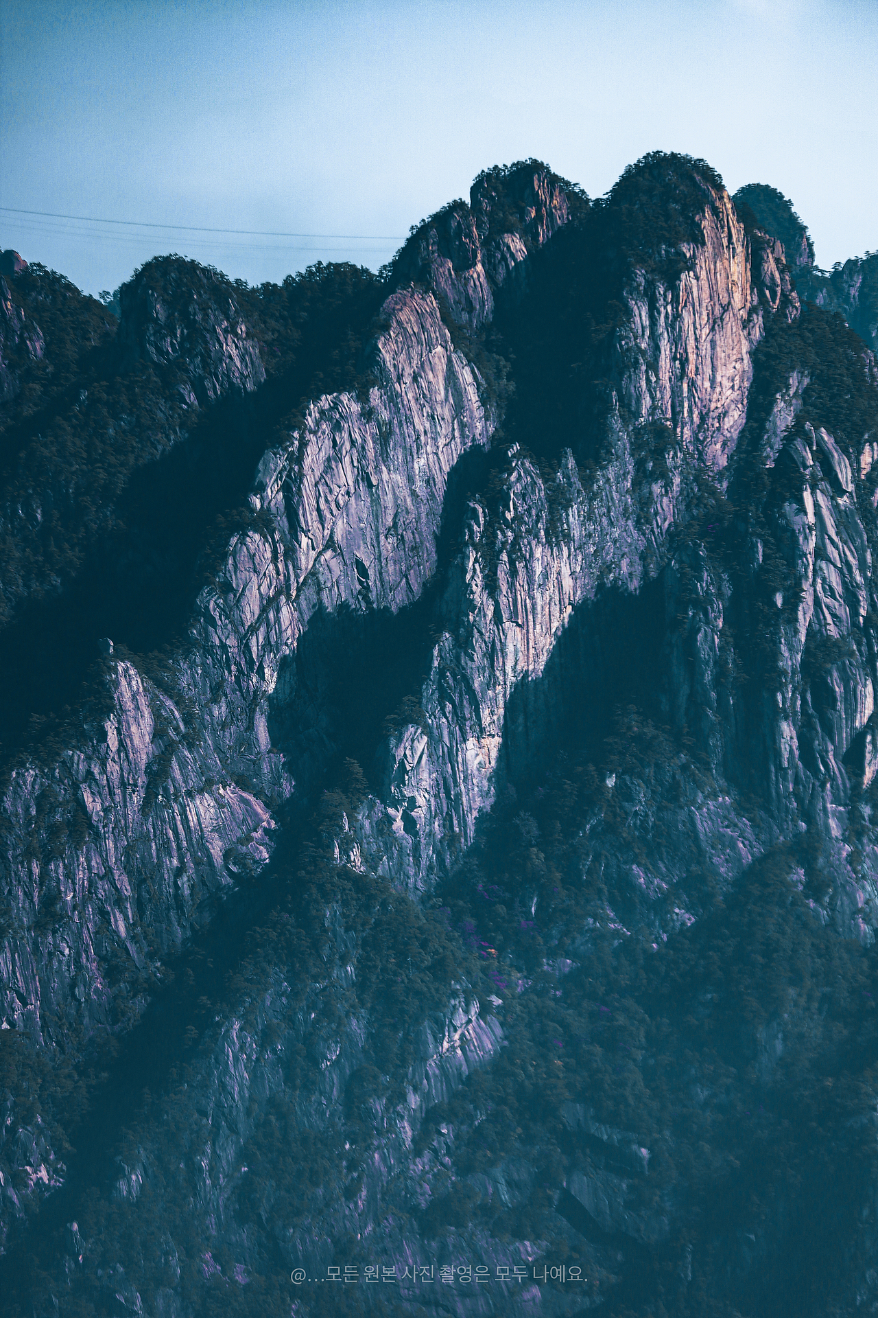 云雾山间:探寻诗意的自然秘境