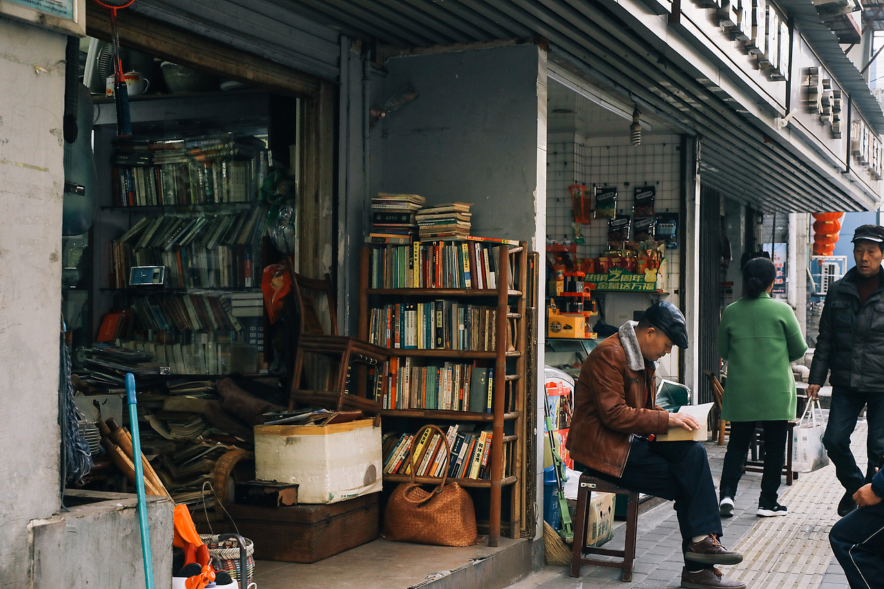 南京路的平凡一天