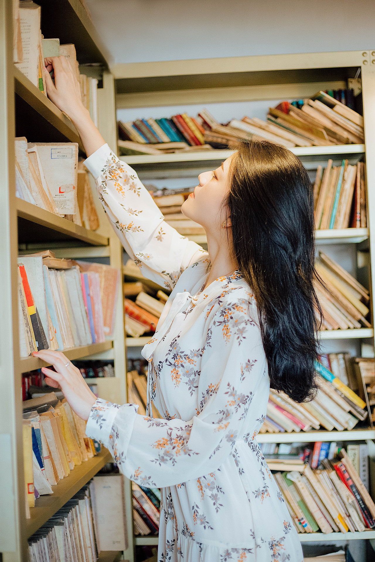 旧书铺的午后时光