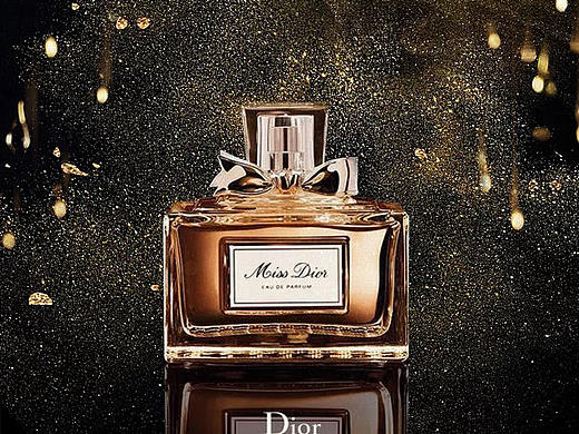 香水海报（个人主页-ZMzQyODAwNDQ=） - 海报 - 站酷设计师芝士莓莓半糖打包原创素材 - 站酷ZCOOL