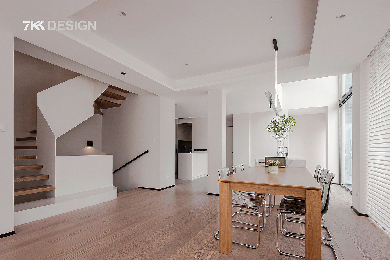 400㎡极简别墅,以木质与留白,诠释纯粹的空间美学!