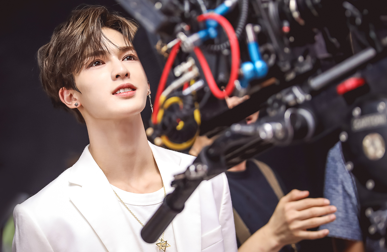 完美日记&朱正廷 MINTAKA PRESENTS（图ZMjQxNDk0MjE2） - 宣传片 - 站酷设计师MINTAKA原创素材 - 站酷ZCOOL