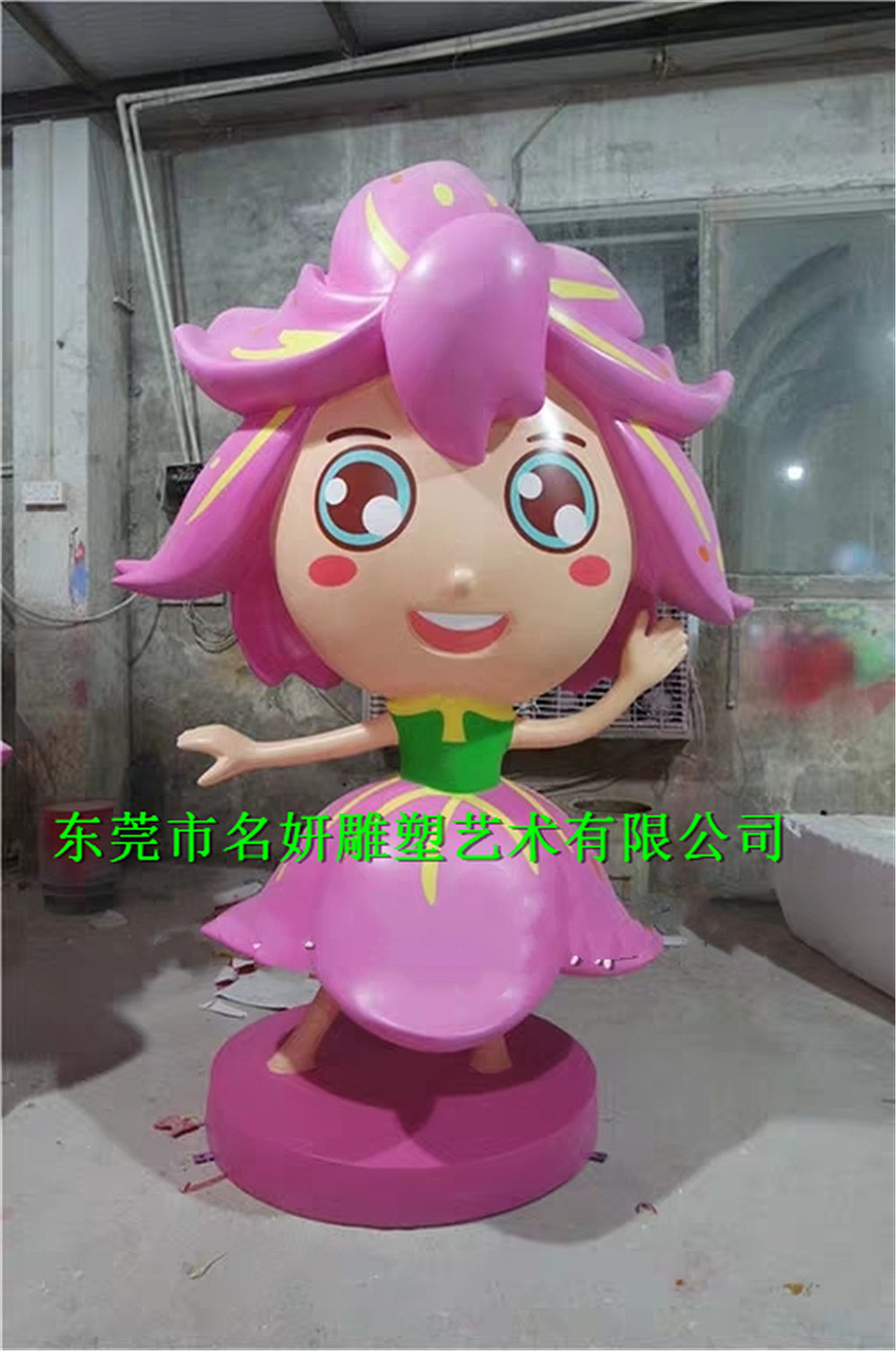 世人称为接天莲叶无穷碧映日荷花别样红的玻璃钢雕塑