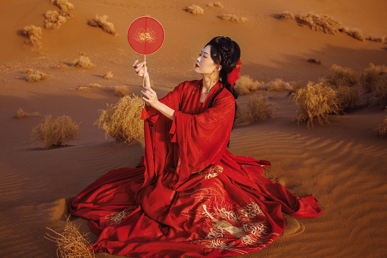 漠上行（图ZMTU1NDMwMjA4） - 人像摄影 - 站酷设计师若寒Rock原创素材 - 站酷ZCOOL