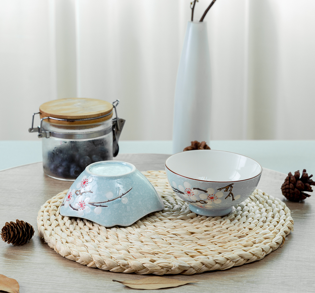 新中式风格飘雪梅花碗碟套装