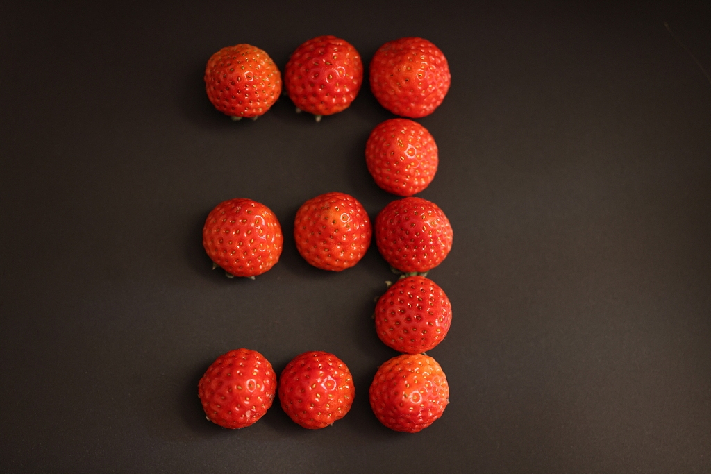 草莓图片素材背景高清图片草莓数字123456789草莓爱心（图ZMjg1NTI5NTg0） - 产品摄影 - 站酷设计师饿狐原创背景素材原创素材 - 站酷ZCOOL