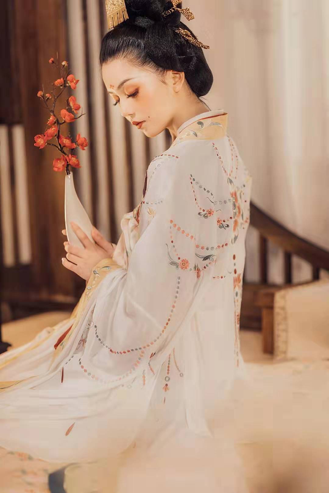 【长安十二时辰】联名款汉服设计 | 清欢客 |（图ZMTg4MDExNTE2） - 其他服装 - 站酷设计师清欢客原创素材 - 站酷ZCOOL