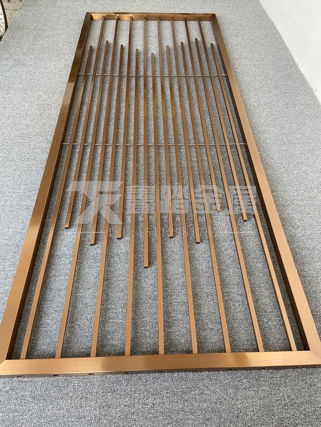 中式玫瑰金不锈钢点焊屏风图,增添几分儒雅的书卷气息