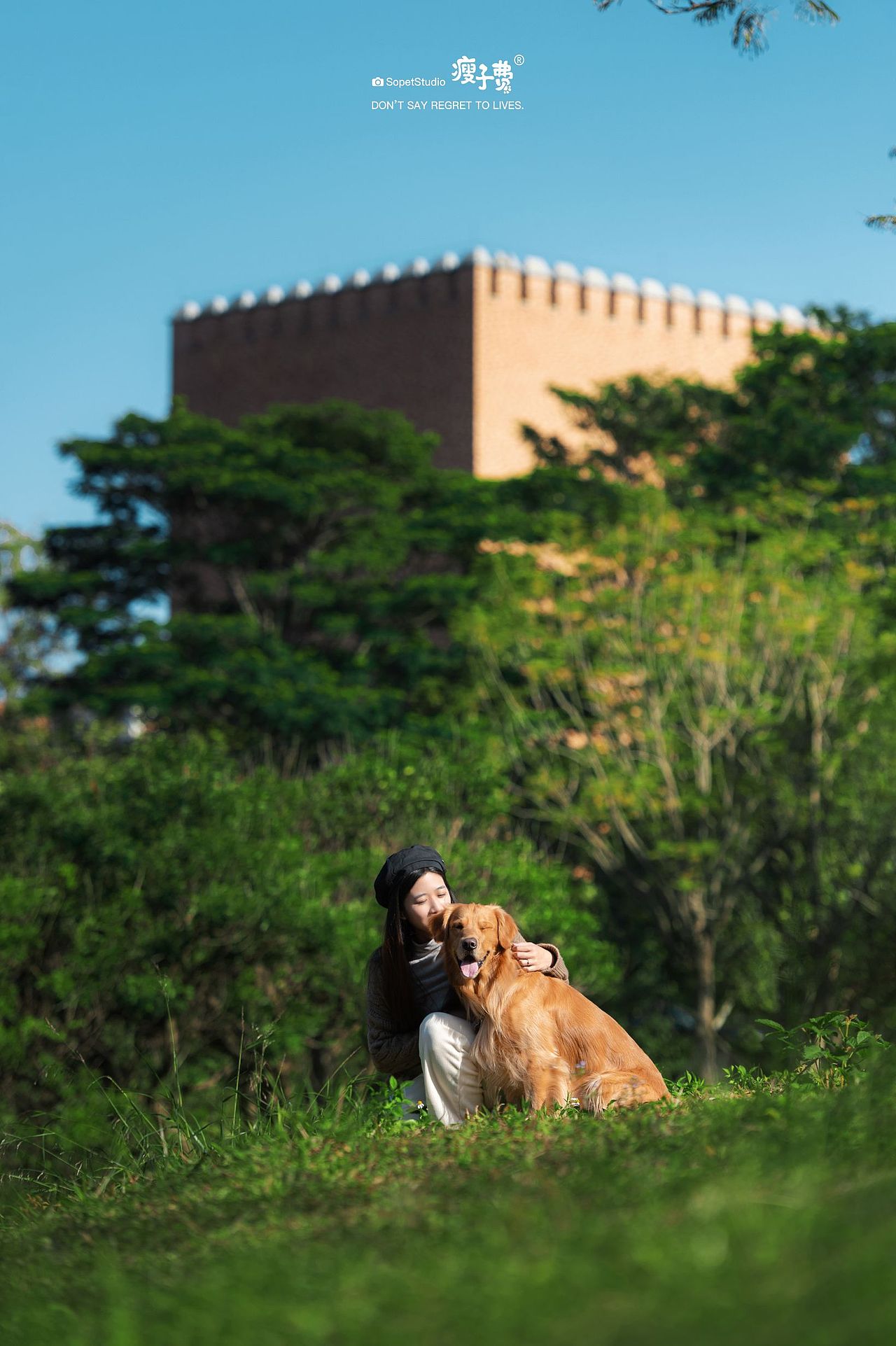 带狗子打卡华为欧洲小镇