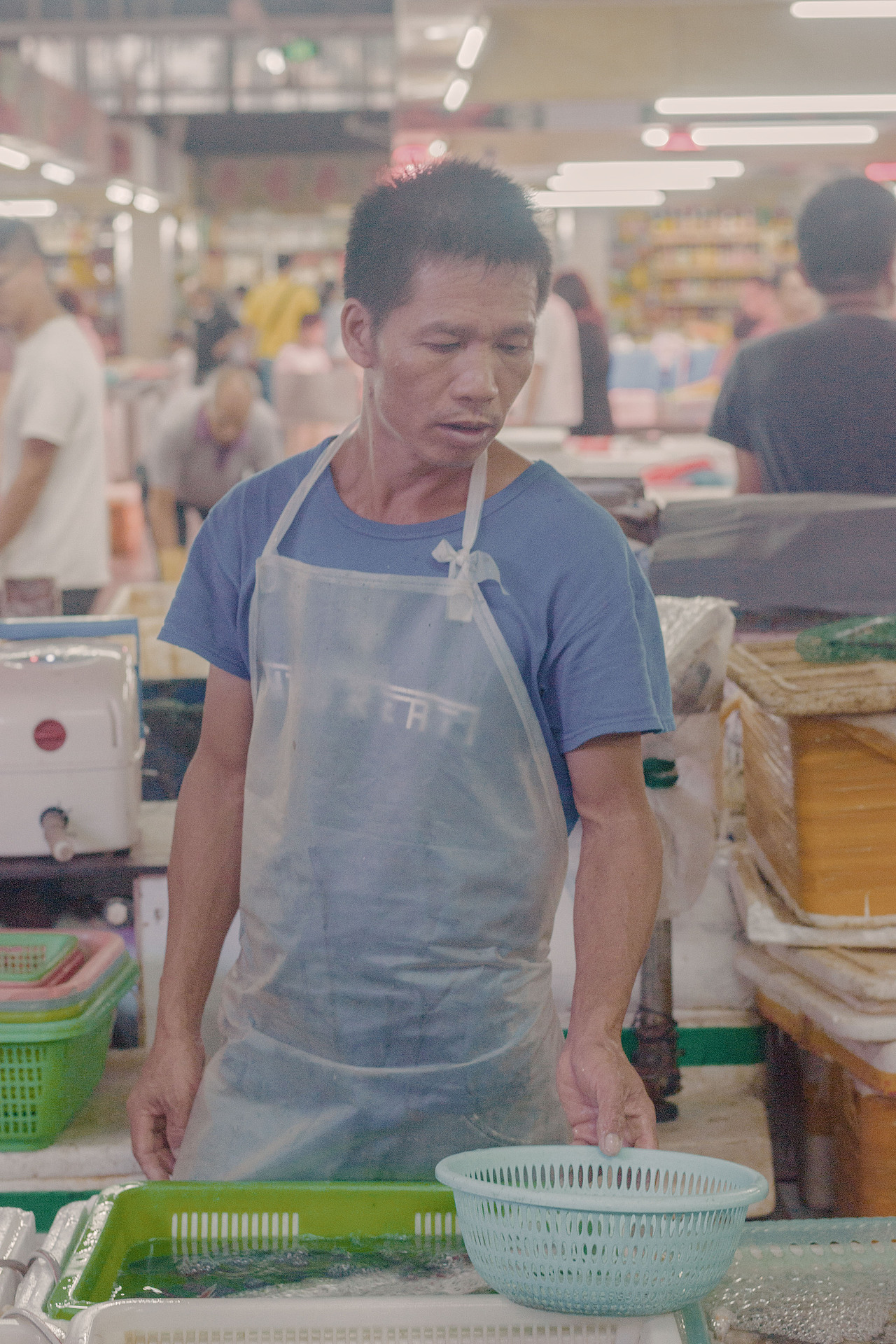 晚上七点的街市