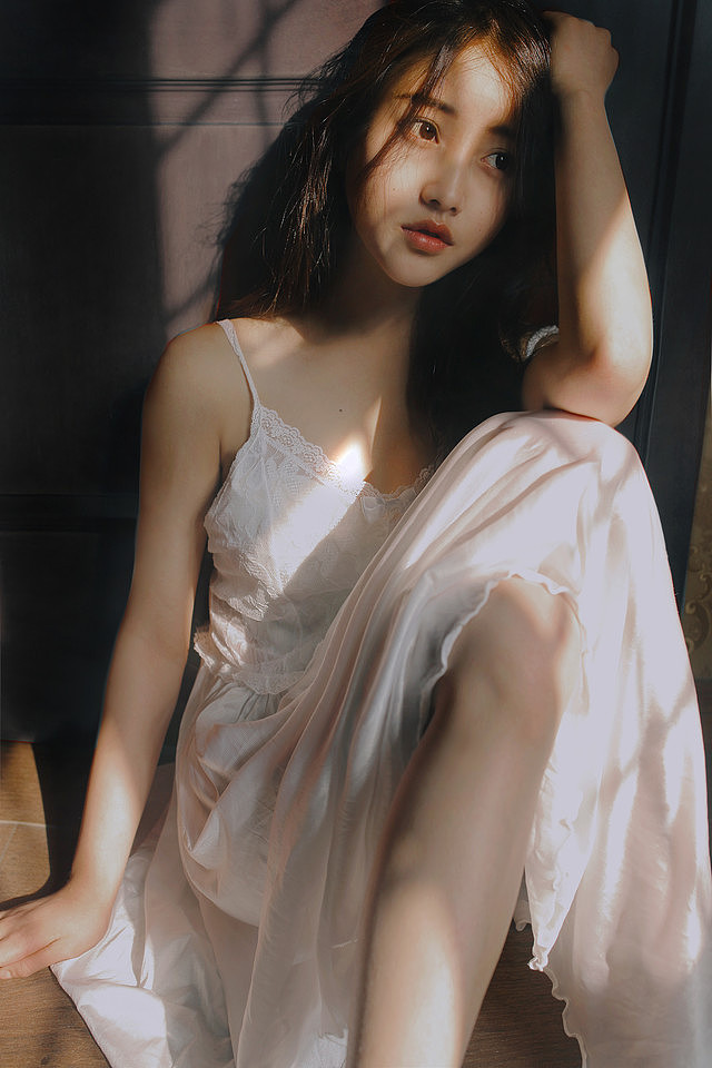 现实如此残酷，生活依旧继续！（图ZMTE3NjA5MDM2） - 人像摄影 - 站酷设计师失联的空号原创素材 - 站酷ZCOOL