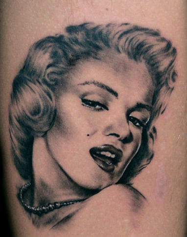 无锡皮革城纹身后多长时间可以碰水洗澡呀,东