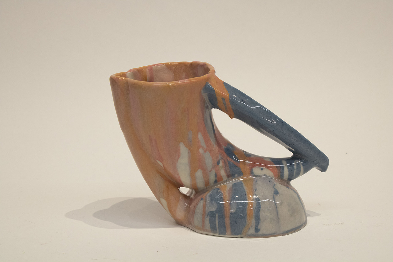 一组陶瓷容器·2021