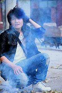 人物外景拍摄 逆光摄影（图ZMTgwMDk2MA==） - 人像摄影 - 站酷设计师bobofoto原创素材 - 站酷ZCOOL