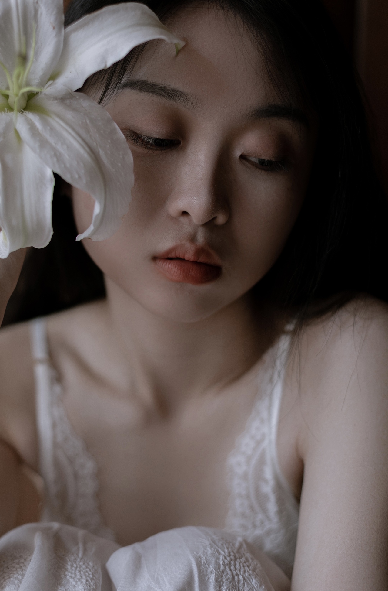 她在阁楼里