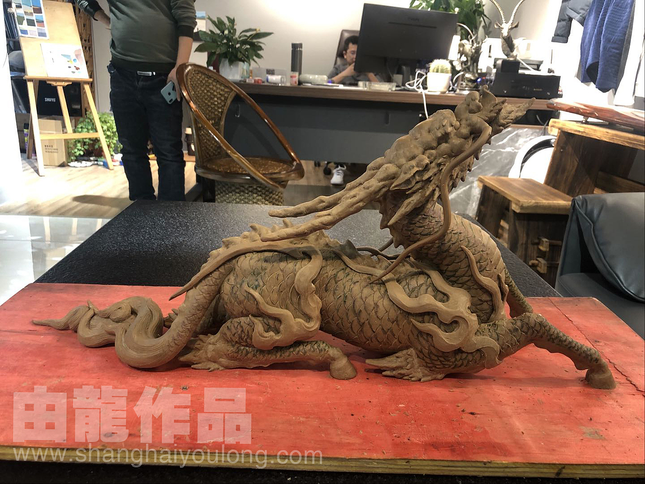 由龙款铜雕麒麟制作流程揭秘（图ZMjgwMzY5NjA4） - 工艺品设计 - 站酷设计师上海由龍工作室原创素材 - 站酷ZCOOL