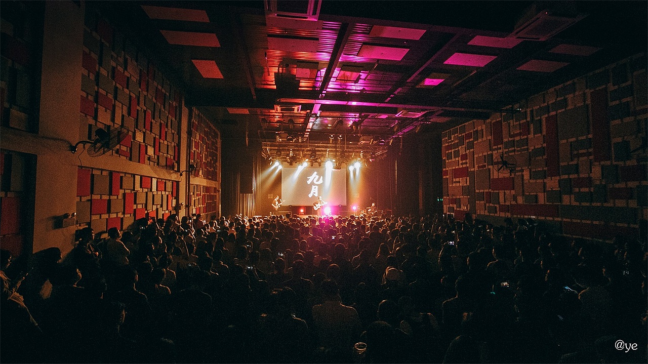 2018年 - 现场音乐LIVE演出 记录回顾（图ZMTQzMTUwOTE2） - 人像摄影 - 站酷设计师乐与饵原创素材 - 站酷ZCOOL