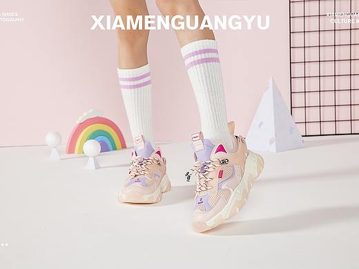 百丽童鞋上脚图拍摄
