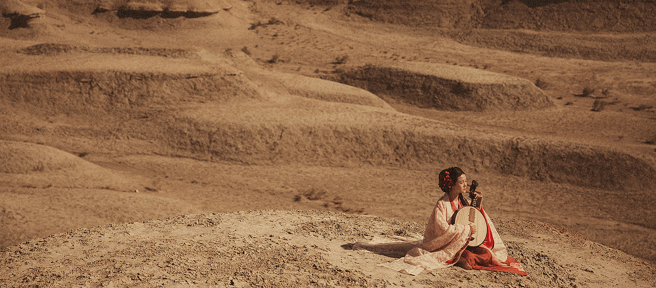 何事秋风悲画扇